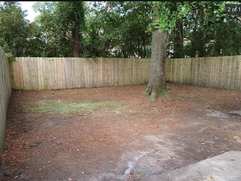 136 Corey Cir — Photo 3