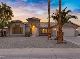 952 S Canal Dr, Gilbert, AZ 85296