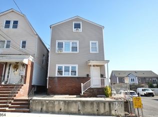 34 Clinton St, Belleville, NJ 07109