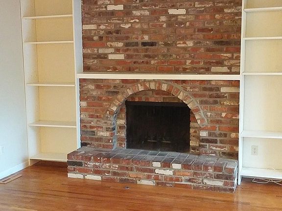 fireplace with gas starter