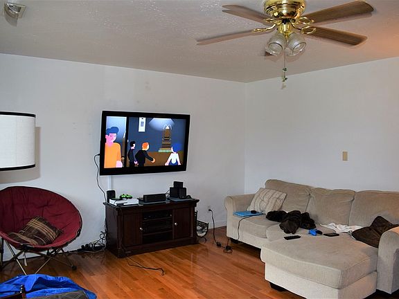 2nd image of 104 Cochran St