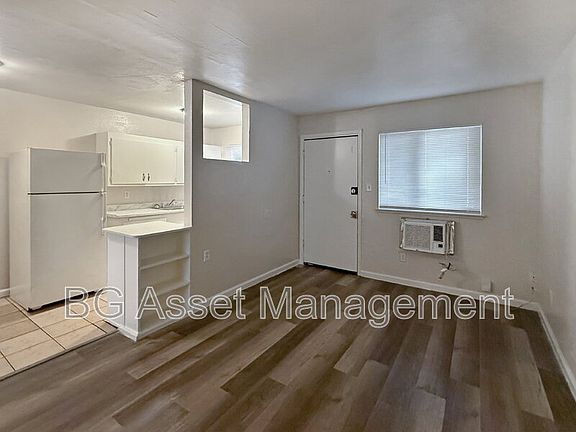 4th image of 728 Darina Ave Unit 1