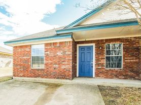 3504 Littleleaf Dr