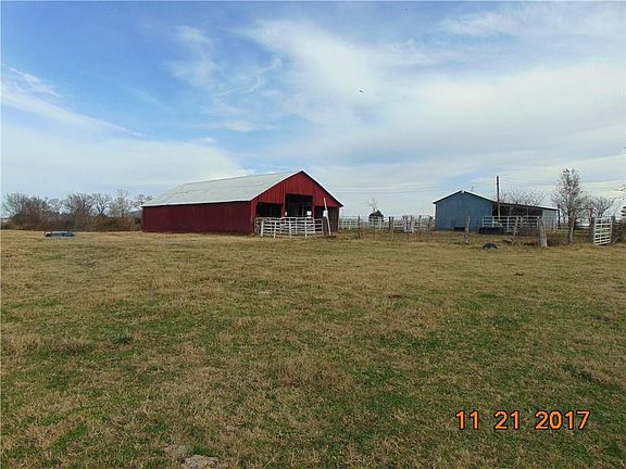 3rd image of 546 County Road 502