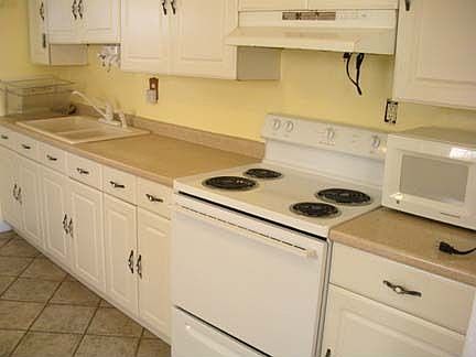 4th image of 4910 Garden Ave