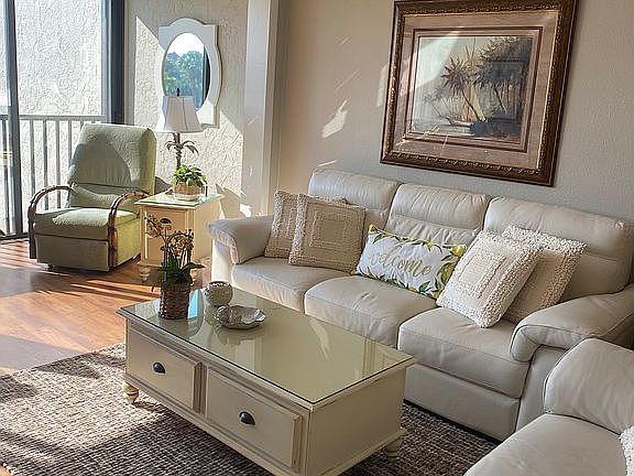 2nd image of 1300 Cove Ii Pl #7-723