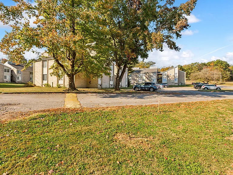 Northfield Manor Apartments — Photo 23