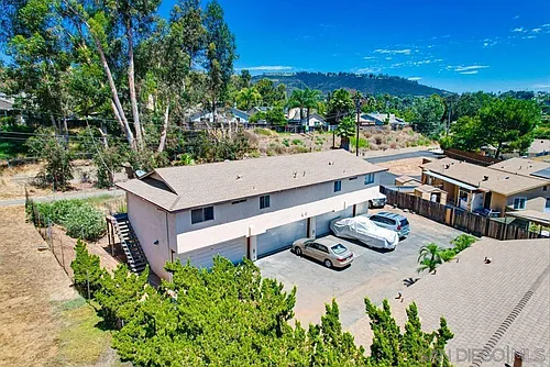 772-782 N Alda Dr Photo 1