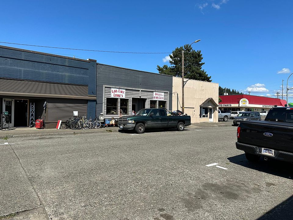1st image of 114 W Cota St