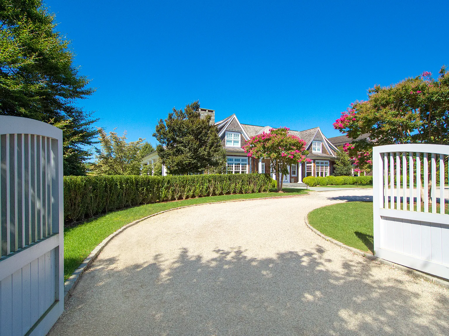 Resort Style Rental, Estate With Ocean & Bay Views — Photo 3