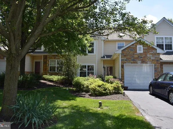 150 Canterbury Ln, Blue Bell, PA 19422