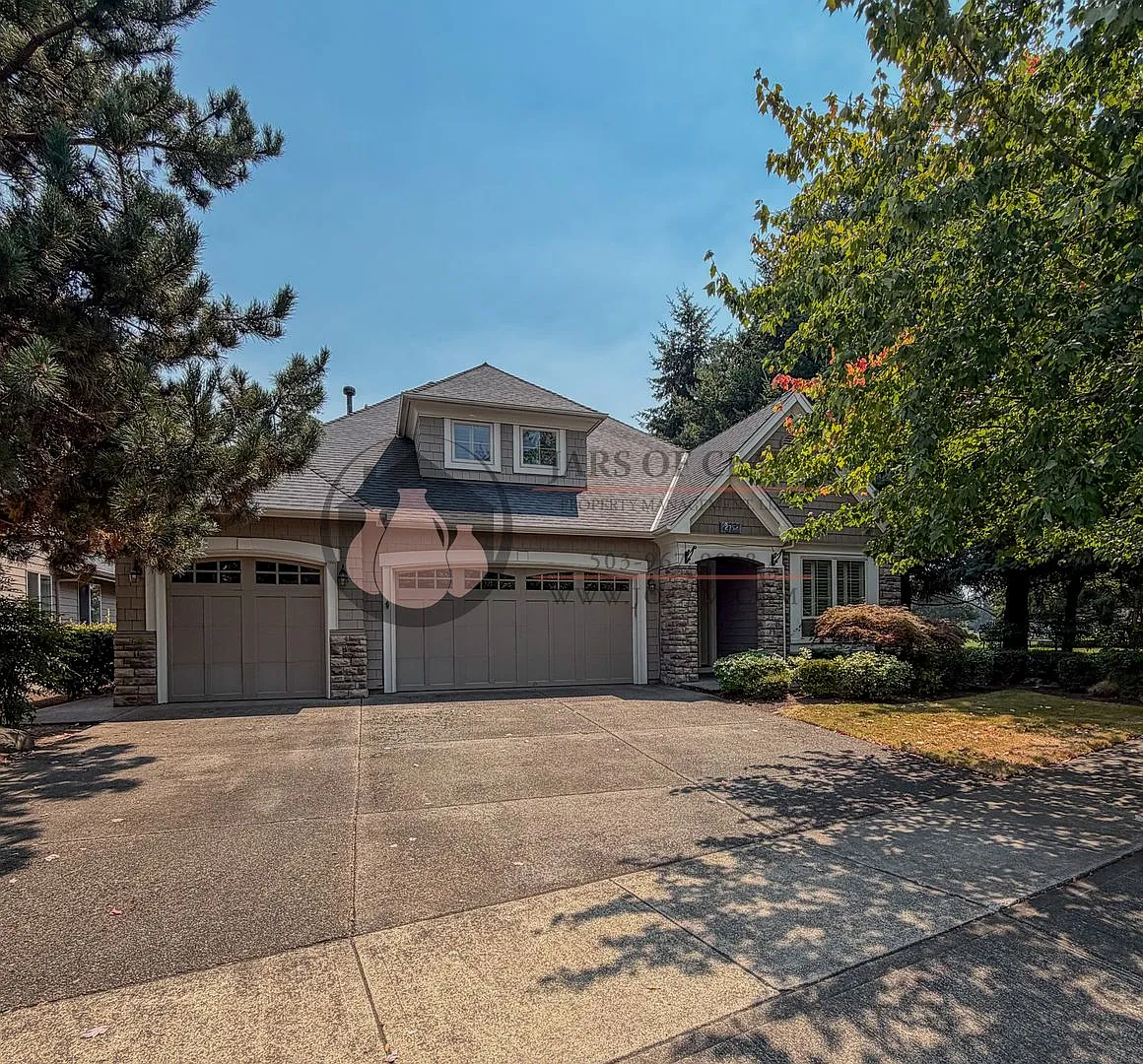Luxurious Woodburn Residence | Main-Floor Primary Suite & Butler's Pantry — Photo 1