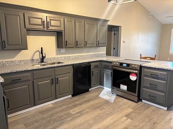 3rd image of 200 County Road 772