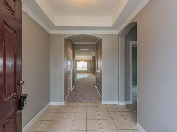 4th image of 1124 Crest Meadow Dr