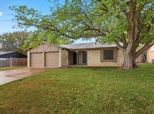 6105 Melody Ln, Watauga, TX 76148