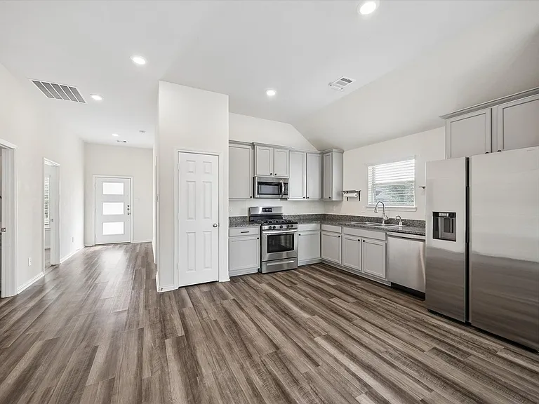 206 N Lynx Trl — Photo 5