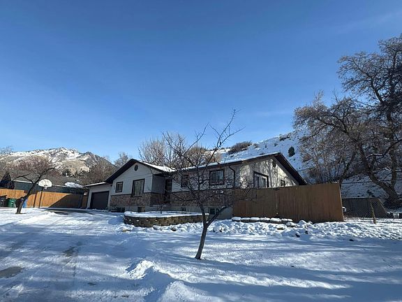 2nd image of 1410 Sumac Dr