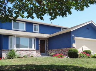 355 Poplar St, Half Moon Bay, CA 94019