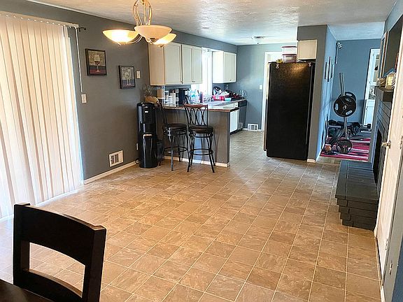 5th image of 3158 Keen Ave NE