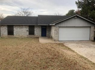 812 Panay Way Dr, Fort Worth, TX 76108