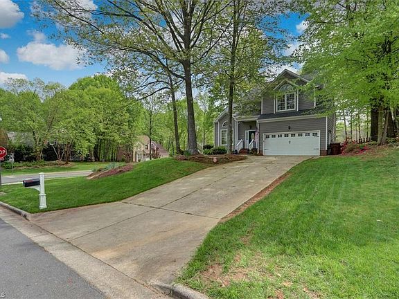 2nd image of 2501 Baytree Dr