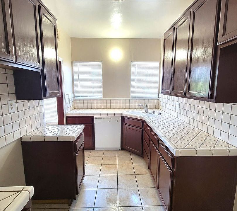 1st image of 1353 W 9th St #11289278