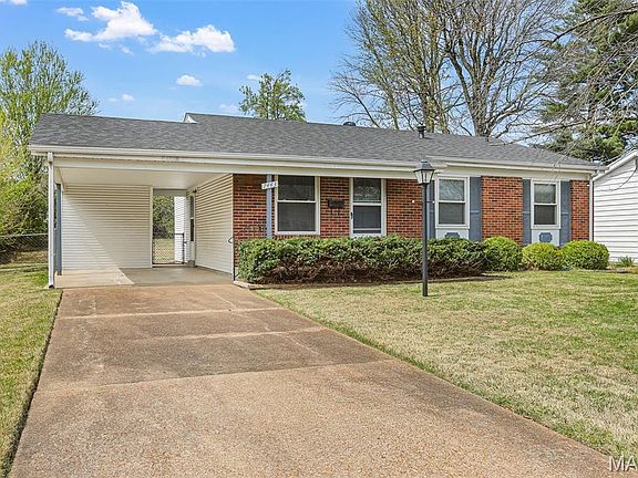 2nd image of 7443 Foxfield Dr