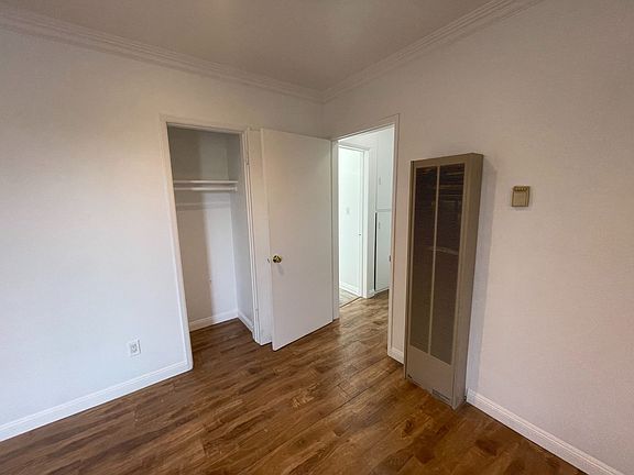 5th image of 7033 Fulton Ave Unit 3