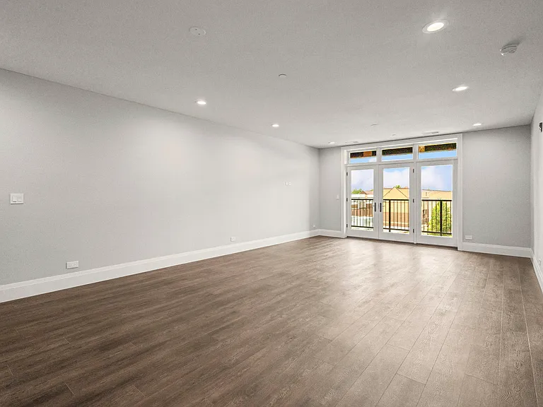 1036 Lake St #2N — Photo 3