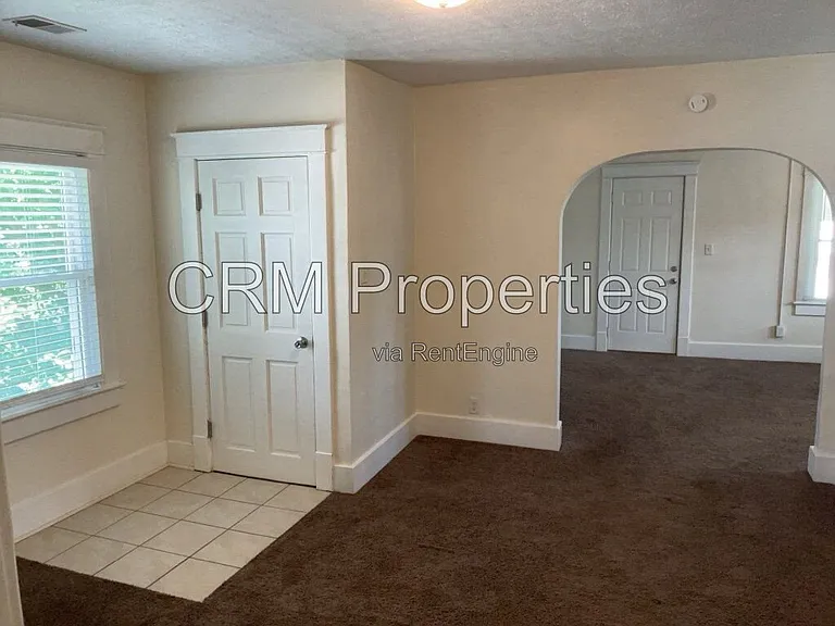 837 S Armstrong St #2 — Photo 4