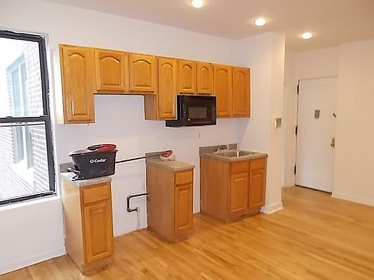 1st image of 356 Saint Johns Pl #3I