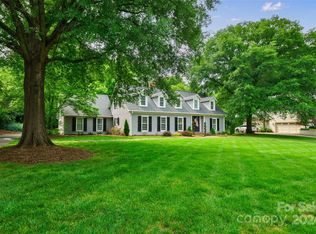 3924 Huntcliff Dr, Charlotte, NC 28226