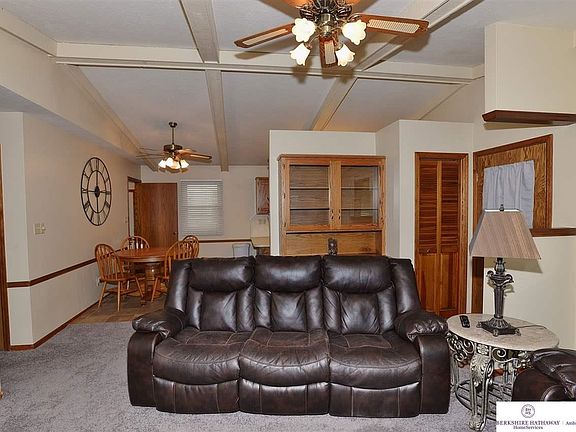 5th image of 1132 N Pebble St