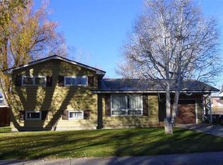 645 N 9th St, Lander, WY 82520