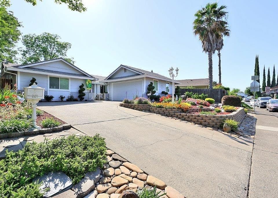 1st image of 5821 Primrose Dr