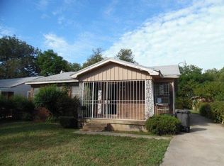 1712 Daniel St, Fort Worth, TX 76104