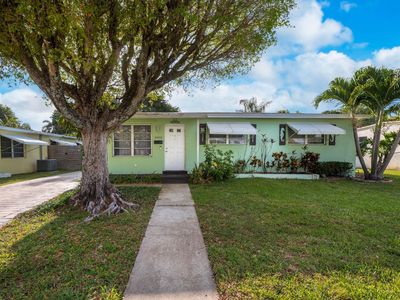 5606 Hobart Avenue, West Palm Beach, FL, 33405