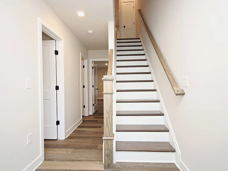 449 Fennel Rd — Photo 2
