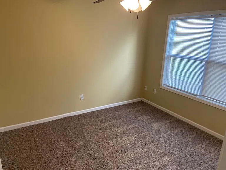 306 Countryview Cv — Photo 7