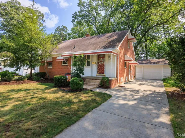 23500 Majestic St, Oak Park, MI 48237