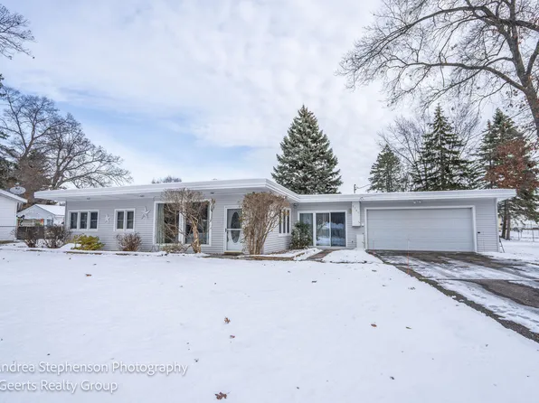 3760 Groveland Ave SW, Wyoming, MI 49519