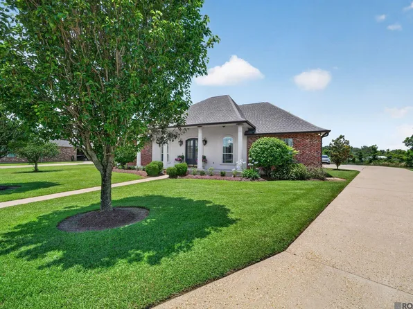 11177 Toria Ln, Saint Amant, LA 70774