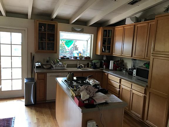 5th image of 875 Elbridge Way