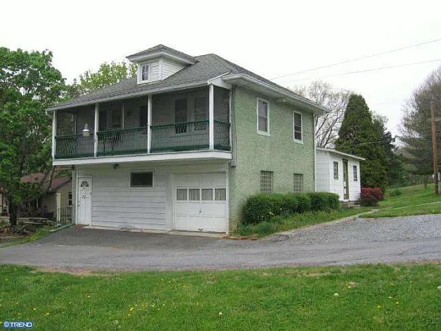 1601A Butter Ln photo 1