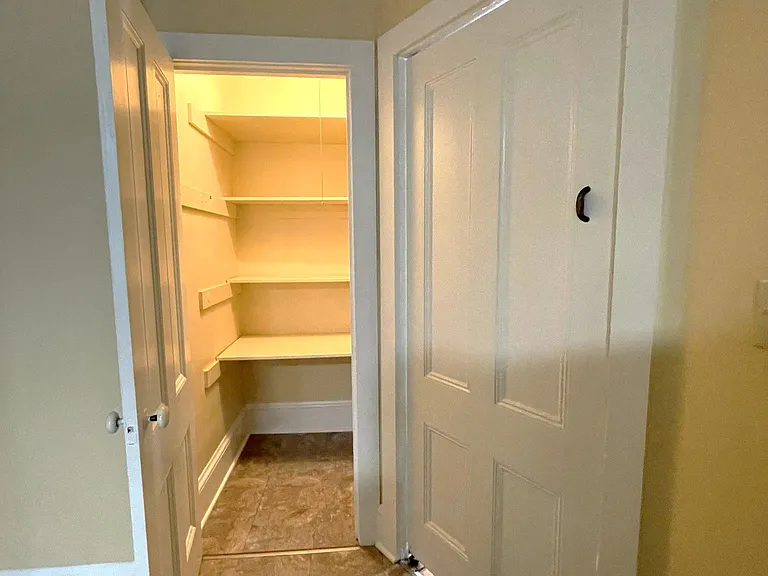 110-112 Elm St #112B — Photo 17