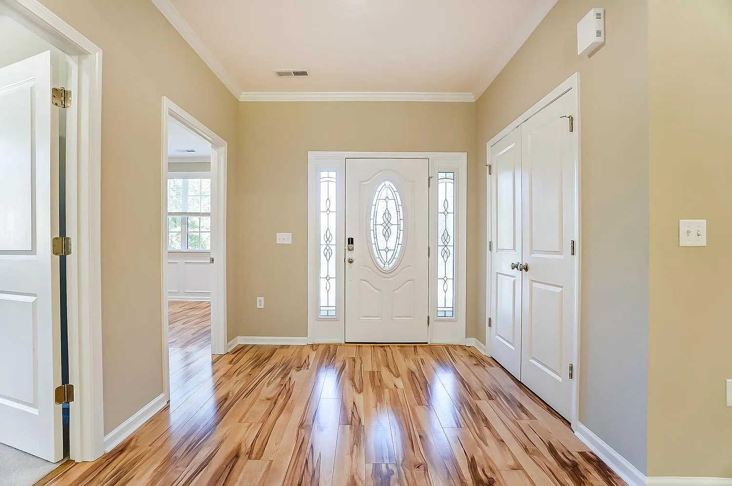 3 bed, 2234 sqft, $2,800 — Photo 4