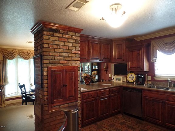 5th image of 10223 Boney Ave #D
