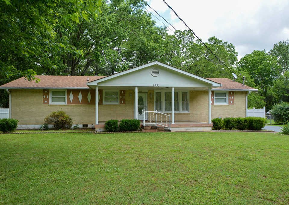 1st image of 207 Hager Dr