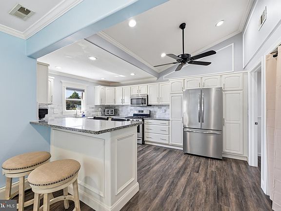 3rd image of 48 Beechtree Rd