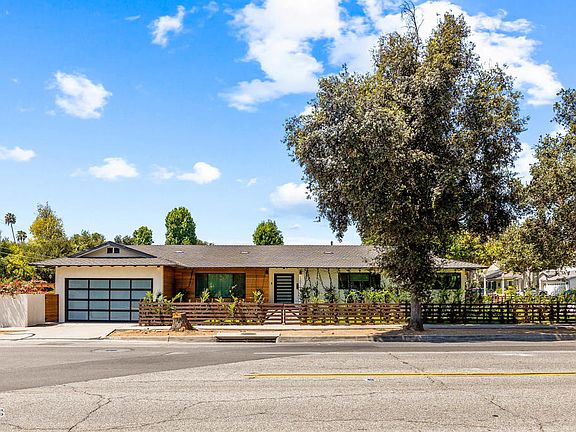 2nd image of 1201 N Altadena Dr